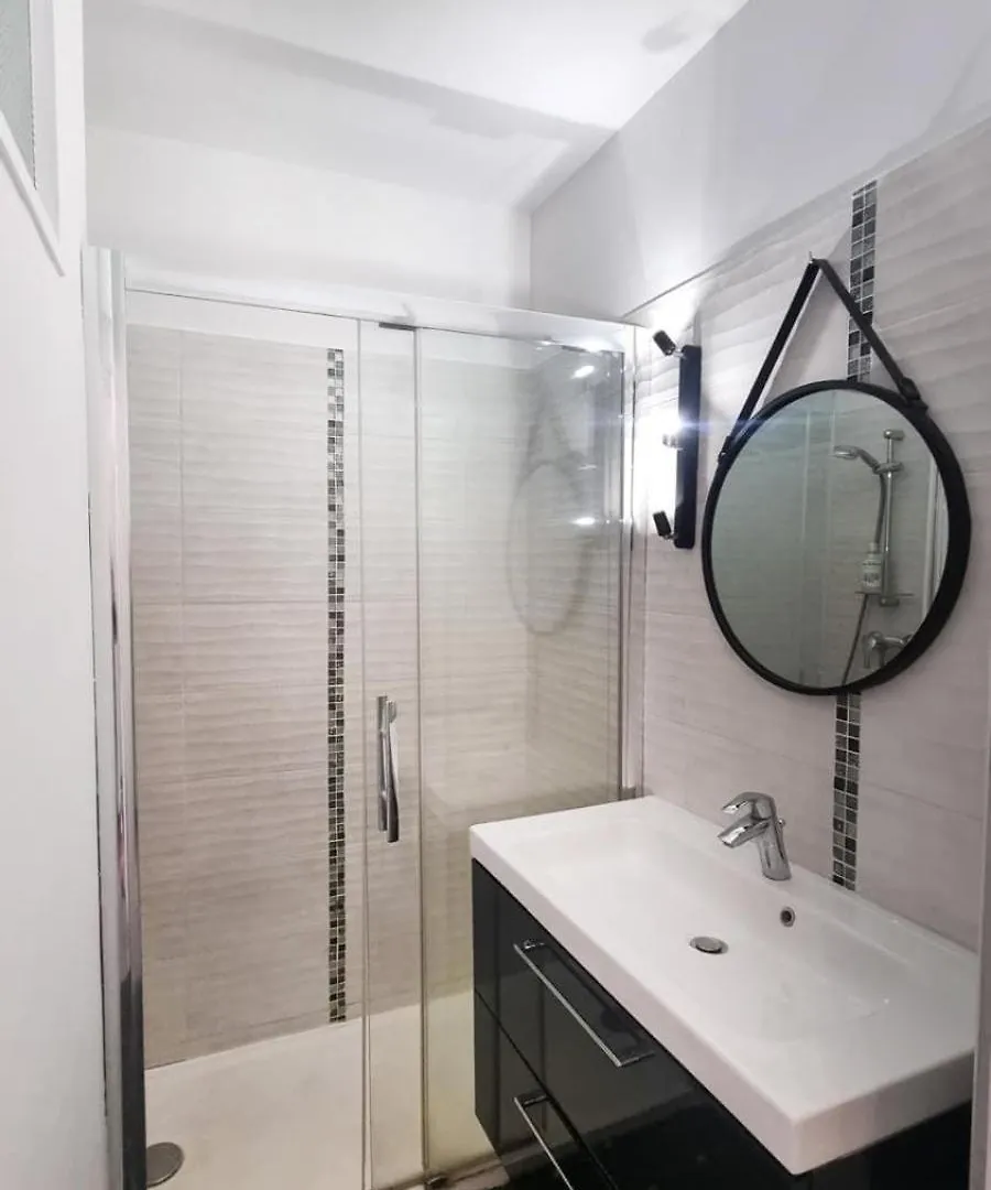Charmant 2 Pieces Proche Plages Parking Priver Cagnes-sur-Mer Apartamento