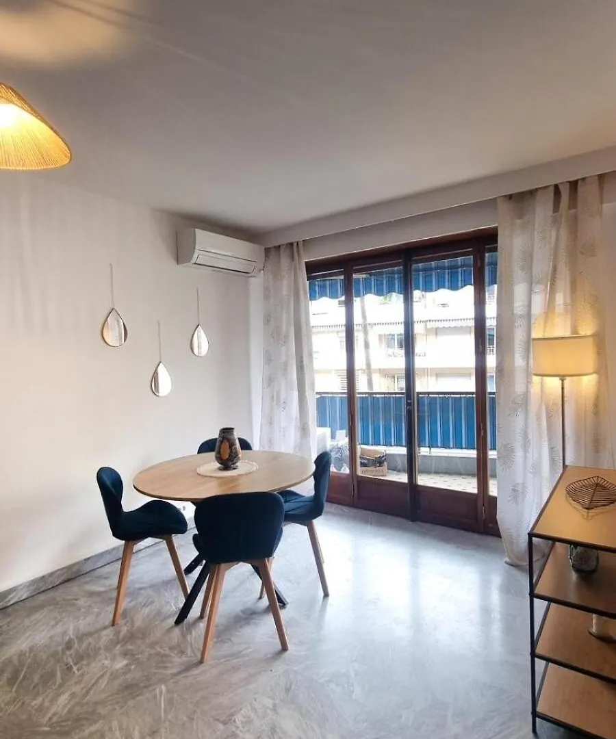 Charmant 2 Pieces Proche Plages Parking Priver Cagnes-sur-Mer